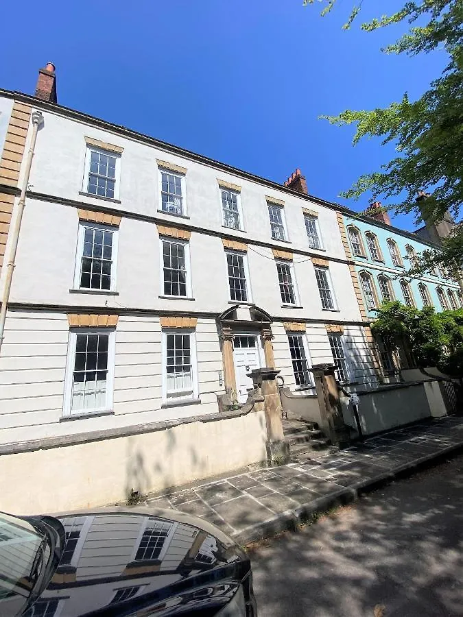 Elegant Georgian Apartment Near Clifton Village Bristol
